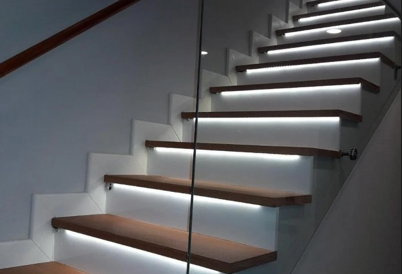 Motion detecting LED strip